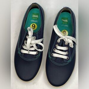 Cougar Dash blue waterproof rubber sneaker/duckshoe. Women’s size 9